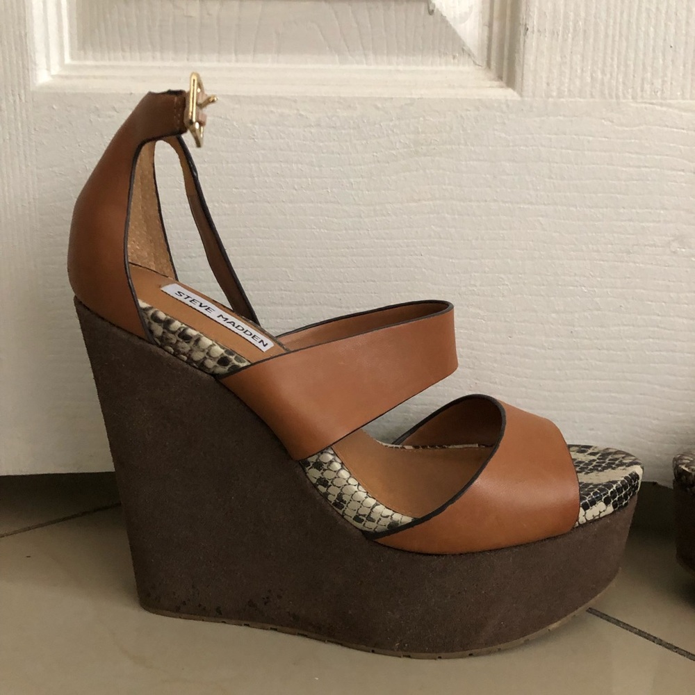 Brown wedge